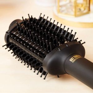 New In Box HOT TOOLS BLACK GOLD OVAL MULTI STYLER HEATED BRUSH